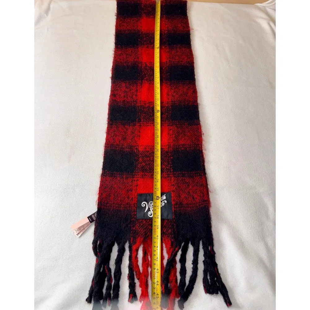 Victoria's Secret Scarf Womens One Size Red Black NWT Buffalo Plaid Fringe‎ Logo